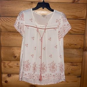 Boutique top size small